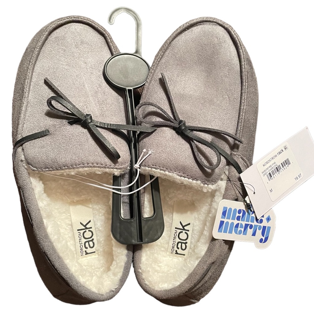 Men’s Nordstrom Rack Bonfire Grey Charcoal Moccasin Style Slippers Medium NWT